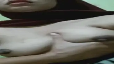 Kaka Jilbab Coklat VC